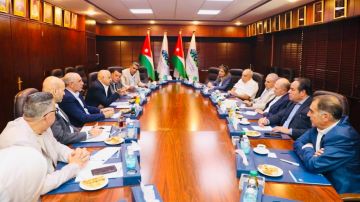 تجارة عمان تتبنى مطالب جمعية السياحة الوافدة تجارة عمان تتبنى مطالب جمعية السياحة الوافدة
