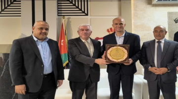 بلدية الرمثا تكرم الحكم الدولي أدهم المخادمة وقدامى نجوم النادي بلدية الرمثا تكرم الحكم الدولي أدهم المخادمة وقدامى نجوم النادي