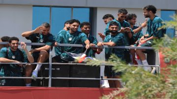 محمد صلاح يتعهد ببداية جديدة للكرة المصرية محمد صلاح يتعهد ببداية جديدة للكرة المصرية
