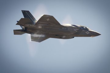 الجيش الأمريكي يعلن بدء الرد على مقتل جنوده في الأردن بشن غارات جوية جديدة على إيران الجيش الأمريكي يعلن بدء الرد على مقتل جنوده في الأردن بشن غارات جوية جديدة على إيران