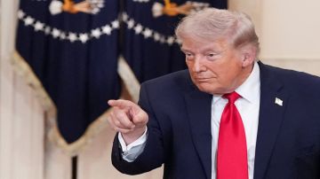 ترامب يشكر فيفا على تعليق إيقاف المهاجم الأميركي بالوغون ترامب يشكر فيفا على تعليق إيقاف المهاجم الأميركي بالوغون