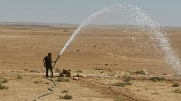 ضبط اعتداءات جديدة على المياه في الموقر ضبط اعتداءات جديدة على المياه في الموقر