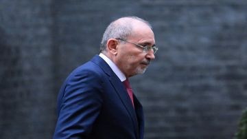 الصفدي يلتقي نظيره الأوزبكي في طشقند الصفدي يلتقي نظيره الأوزبكي في طشقند