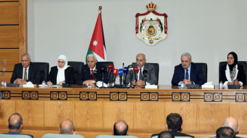 مجلس النواب يكرم صحفيين وإعلاميين حاصلين على جوائز مهنية مجلس النواب يكرم صحفيين وإعلاميين حاصلين على جوائز مهنية