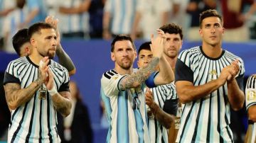 مخاوف كبيرة .. هل يتلقى ميسي مساعدة من الفيفا أمام منتخب مصر؟ مخاوف كبيرة .. هل يتلقى ميسي مساعدة من الفيفا أمام منتخب مصر؟