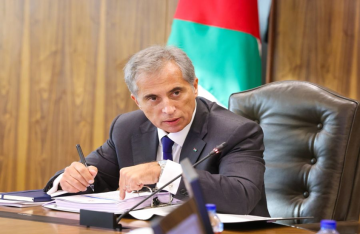 مناقصة مثيرة تطيح بوزير أردني