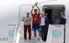 طائرة المنتخب الإسباني المتوج باللقب تحط في مدريد - jo