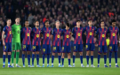 رسميا.. برشلونة يجدد عقد مدافعه