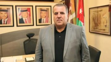 يتقن اللغة الإنجليزية بطلاقة.. السيرة الذاتية لرئيس أمانة عمان يتقن اللغة الإنجليزية بطلاقة.. السيرة الذاتية لرئيس أمانة عمان