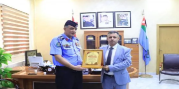 مدير تربية البادية الجنوبية يكرم مدير شرطة معان مدير تربية البادية الجنوبية يكرم مدير شرطة معان