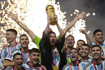 ميسي يثير الشكوك حول مسيرته في الملاعب