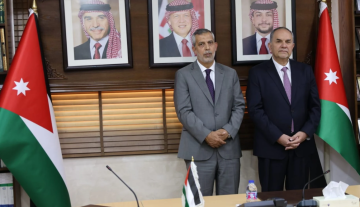 16 محاميا يؤدون اليمين القانونية أمام وزير العدل 16 محاميا يؤدون اليمين القانونية أمام وزير العدل