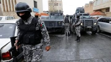 قوات الدرك تنتشر في بلدة الجديدة بالكرك عقب مشاجرة ليلية قوات الدرك تنتشر في بلدة الجديدة بالكرك عقب مشاجرة ليلية