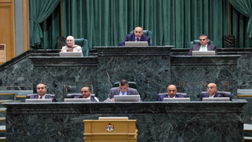 مجلس النواب يقر معدل تنظيم العمل المهني كما أعيد من الأعيان مجلس النواب يقر معدل تنظيم العمل المهني كما أعيد من الأعيان