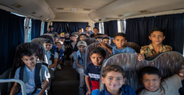 من القويرة... وزير الاستثمار يتابع ميدانيا مسارات النقل المدرسي في أول أيام الدوام من القويرة... وزير الاستثمار يتابع ميدانيا مسارات النقل المدرسي في أول أيام الدوام