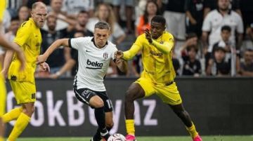 بشكتاش يتأهل إلى ملحق الدوري الأوروبي على حساب هراديتس كرالوفيه