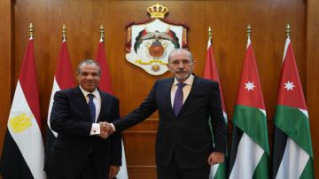 عاجل تحرك اردني مصري مكثف لاحتواء التوترات الاقليمية وتفعيل مسارات الحل في غزة عاجل تحرك اردني مصري مكثف لاحتواء التوترات الاقليمية وتفعيل مسارات الحل في غزة