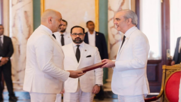 السفير عبيدات يقدم أوراق اعتماده لدى جمهورية الدومينيكان السفير عبيدات يقدم أوراق اعتماده لدى جمهورية الدومينيكان