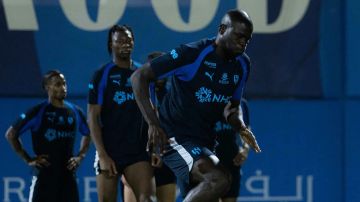 الموعد والقنوات الناقلة لمباراة الهلال والفيصلي في الدوري السعودي