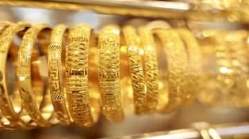 انخفاض أسعار الذهب محليا إلى 82.40 دينارا للغرام انخفاض أسعار الذهب محليا إلى 82.40 دينارا للغرام
