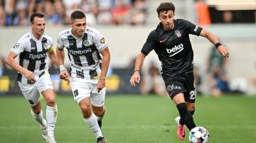 بشيكطاش يتأهل إلى ملحق الدوري الأوروبي على حساب هراديتس كرالوفيه