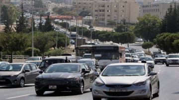 دعوة إلى المواطنين للخروج مبكرا غدا لتجنب الأزمات المرورية دعوة إلى المواطنين للخروج مبكرا غدا لتجنب الأزمات المرورية