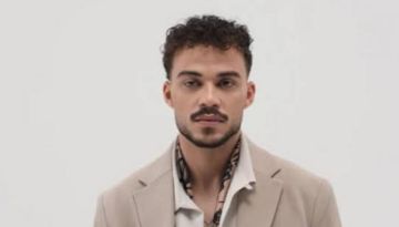 السيلاوي يفاجئ جمهوره بظهور ابنته لأول مرة (صور) السيلاوي يفاجئ جمهوره بظهور ابنته لأول مرة (صور)