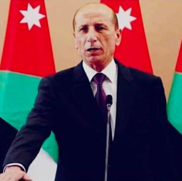 منشور للحلالمة يثير تفاعلا سياسيا وصحفيا واسعا منشور للحلالمة يثير تفاعلا سياسيا وصحفيا واسعا