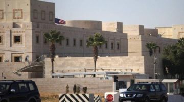 السفارة الأمريكية في الأردن توصي الأمريكيين بمغادرة المنطقة السفارة الأمريكية في الأردن توصي الأمريكيين بمغادرة المنطقة