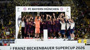 بايرن ميونخ يهزم دورتموند ويتوج بكأس السوبر الألماني للمرة الـ12 بايرن ميونخ يهزم دورتموند ويتوج بكأس السوبر الألماني للمرة الـ12