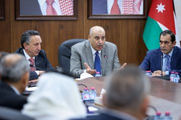 القاضي: نحرص على التواصل المباشر مع المواطنين والاستماع إلى مطالبهم القاضي: نحرص على التواصل المباشر مع المواطنين والاستماع إلى مطالبهم