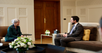 ولي العهد يستقبل السيناتور الأمريكية جوني إرنست ولي العهد يستقبل السيناتور الأمريكية جوني إرنست