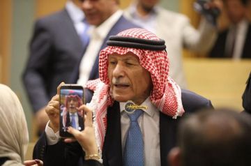 سجال ودرس تاريخي حول البلديات يفرضه العرموطي على النواب - تفاصيل سجال ودرس تاريخي حول البلديات يفرضه العرموطي على النواب - تفاصيل