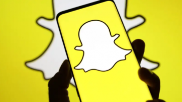 سناب شات يمنح الأولوية للفيديوهات البشرية على الذكاء الاصطناعي في سبوتلايت سناب شات يمنح الأولوية للفيديوهات البشرية على الذكاء الاصطناعي في سبوتلايت