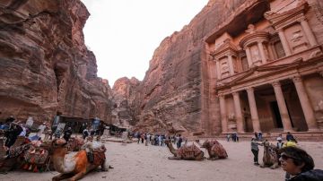 نمو الدخل السياحي 24.9 في تموز ليصل 4.4 مليار دولار خلال 7 أشهر