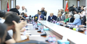 الاقتصاد النيابية : الاتفاق على تجميد رسوم مواقف مجمع الملك حسين للأعمال لحين التوصل إلى حلول توافقية الاقتصاد النيابية : الاتفاق على تجميد رسوم مواقف مجمع الملك حسين للأعمال لحين التوصل إلى حلول توافقية