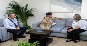 الملك يقدم واجب العزاء بوفاة الرائد المظلي المتقاعد سميح جنكات الملك يقدم واجب العزاء بوفاة الرائد المظلي المتقاعد سميح جنكات
