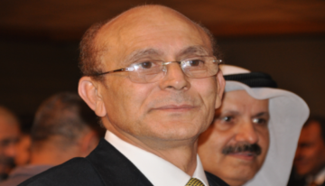 حقيقة مرض الفنان محمد صبحي.. شقيقه يكشف تفاصيل حالته الصحية حقيقة مرض الفنان محمد صبحي.. شقيقه يكشف تفاصيل حالته الصحية