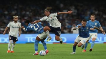 كومو يعود منتصرا من معقل نابولي للمرة الأولى في الدوري الإيطالي كومو يعود منتصرا من معقل نابولي للمرة الأولى في الدوري الإيطالي