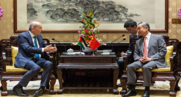 الصفدي: الأردن ملتزم بموقفه الثابت الداعم لسياسة الصين الواحدة الصفدي: الأردن ملتزم بموقفه الثابت الداعم لسياسة الصين الواحدة