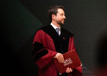 ولي العهد يرعى حفل تخريج الفوج السادس من طلبة جامعة الحسين التقنية ولي العهد يرعى حفل تخريج الفوج السادس من طلبة جامعة الحسين التقنية