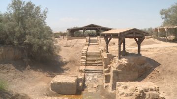المركز الكاثوليكي: عام 2030 سيجعل الأردن محط أنظار الحجاج القادمين من مختلف أنحاء العالم المركز الكاثوليكي: عام 2030 سيجعل الأردن محط أنظار الحجاج القادمين من مختلف أنحاء العالم