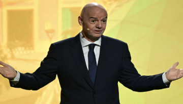 الاتحاد الإيطالي لكرة القدم يسحب دعمه لرئيس فيفا إنفانتينو الاتحاد الإيطالي لكرة القدم يسحب دعمه لرئيس فيفا إنفانتينو