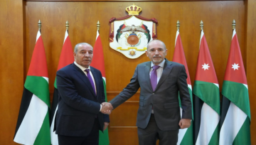الصفدي والشيخ يبحثان تطورات الأوضاع في الأراضي الفلسطينية الصفدي والشيخ يبحثان تطورات الأوضاع في الأراضي الفلسطينية