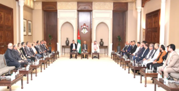 رئيس الديوان الملكي يلتقي وفدا العيسوي من أبناء عشيرة السرور رئيس الديوان الملكي يلتقي وفدا العيسوي من أبناء عشيرة السرور