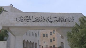 الصفدي ونظيره القطري يبحثان جهود خفض التصعيد وتعزيز الأمن والاستقرار في المنطقة الصفدي ونظيره القطري يبحثان جهود خفض التصعيد وتعزيز الأمن والاستقرار في المنطقة