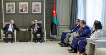 القاضي: أهمية الاستفادة من خبرات السفراء السابقين في دعم مؤسسات الدولة