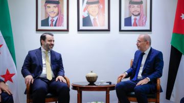 الصفدي والشيباني يبحثان تعزيز العلاقات الأردنية السورية والتطورات الإقليمية الصفدي والشيباني يبحثان تعزيز العلاقات الأردنية السورية والتطورات الإقليمية