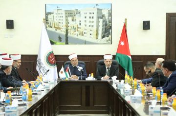 قاضي القضاة يلتقي جمعية المحامين الشرعيين وعددا من المحامين قاضي القضاة يلتقي جمعية المحامين الشرعيين وعددا من المحامين
