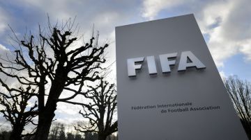 الفيفا يواجه دعوات جديدة للشفافية بعد التراجع عن خطة بيع حصة من كأس العالم